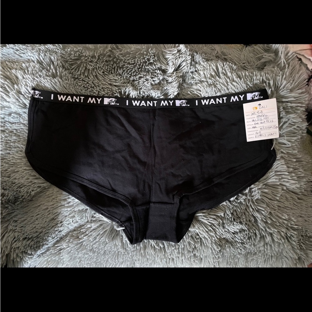 MTV I WANT MY MTV WOMEN BOY SHORTS UNDERWEAR NWT SIZE 3XL